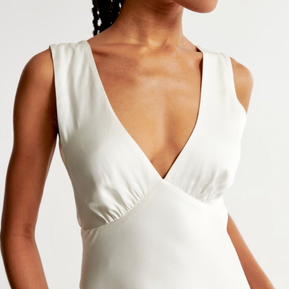 Abercrombie & Fitch Plunge Cowl Back Maxi Dress (White) - Picture 3 of 9
